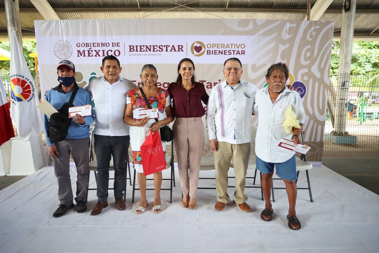 ATESTIGUA ANA PATY PERALTA ENTREGA DE 250 TARJETAS DE PENSIÓN PARA EL ...