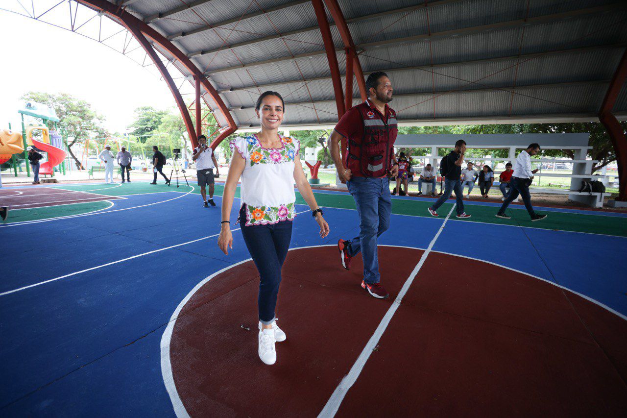 GOBIERNO DE ANA PATY PERALTA MEJORA LA INFRAESTRUCTURA EDUCATIVA EN CANCÚN