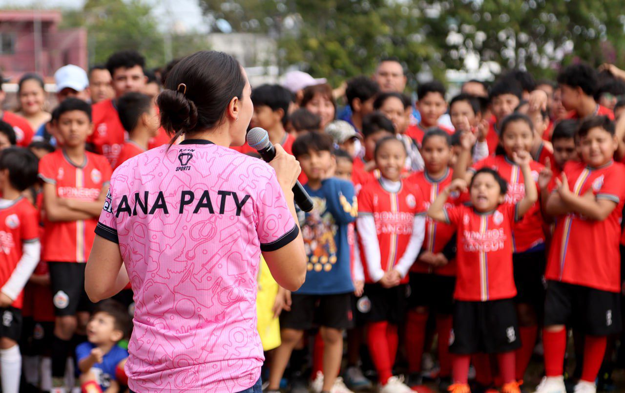 FOMENTA ANA PATY PERALTA EL DEPORTE EN LOS NIÑOS Y JÓVENES CANCUNENSES