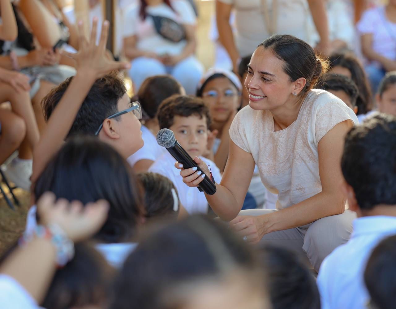 IMPULSA ANA PATY PERALTA LA CULTURA Y MEMORIA HISTÓRICA DE CANCÚN
