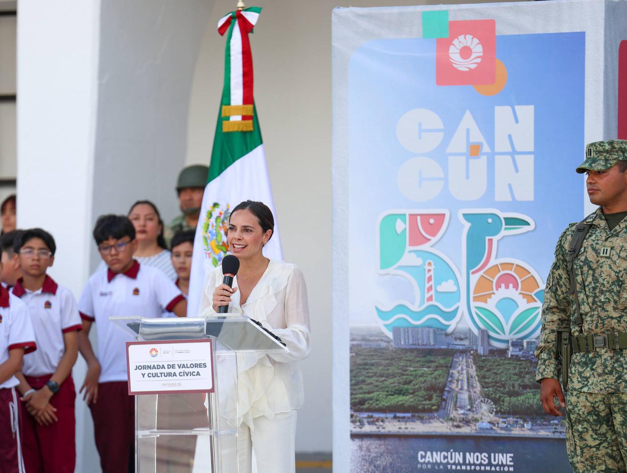 CELEBRAN ANA PATY PERALTA Y CIUDADANOS A CANCÚN CON CEREMONIA CÍVICA
