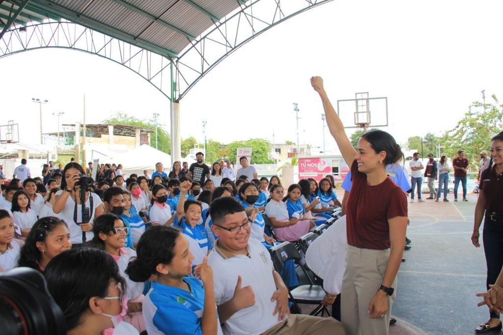 EN CANCÚN, ES TIEMPO DE LOS JÓVENES: ANA PATY PERALTA