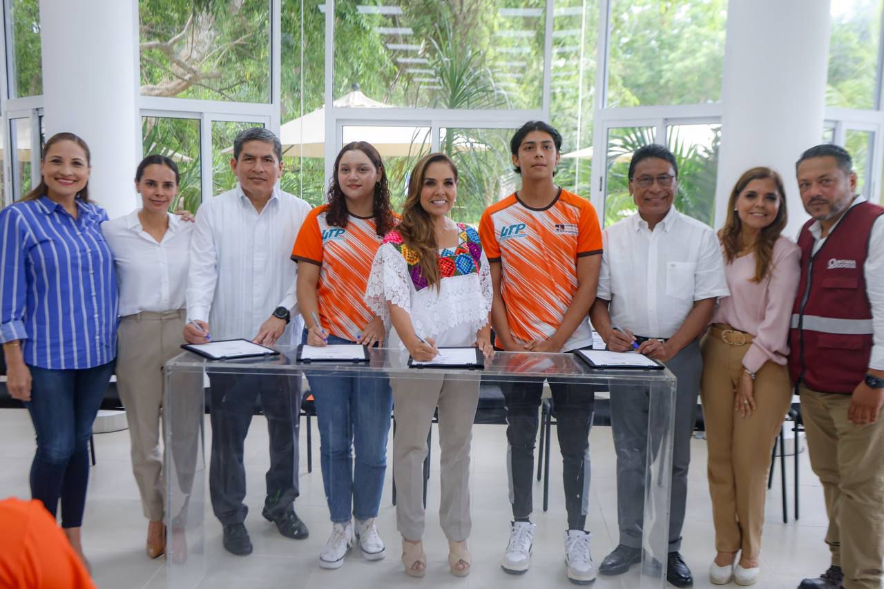 ATESTIGUA ANA PATY PERALTA MEJORA DE LA INFRAESTRUCTURA EDUCATIVA EN CANCÚN
