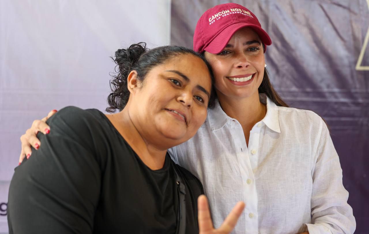 ANA PATY PERALTA ATIENDE OPORTUNAMENTE A CANCUNENSES EN “JORNADA DE ...