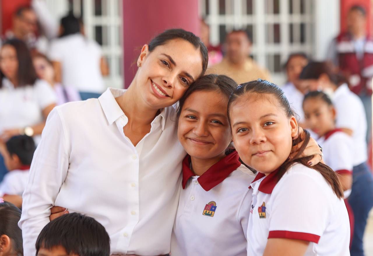 RESPALDA ANA PATY PERALTA COMPROMISO CON LA EDUCACIÓN