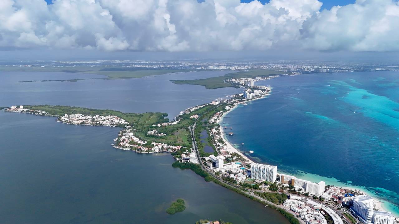 CANCÚN AMPLÍA CONECTIVIDAD AÉREA EN SU PARTICIPACIÓN EN WORLD TRAVEL MARKET | Municipio de Benito Juárez